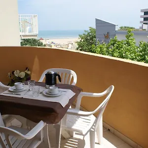 Domus Aparthotel